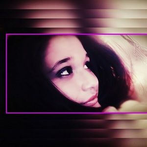 Meet your Posher, Alyssa